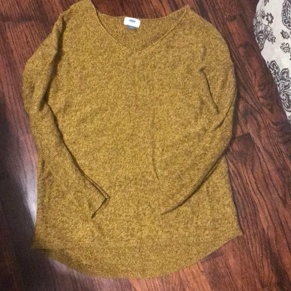 Beautiful Mustard Yellow Sweater!